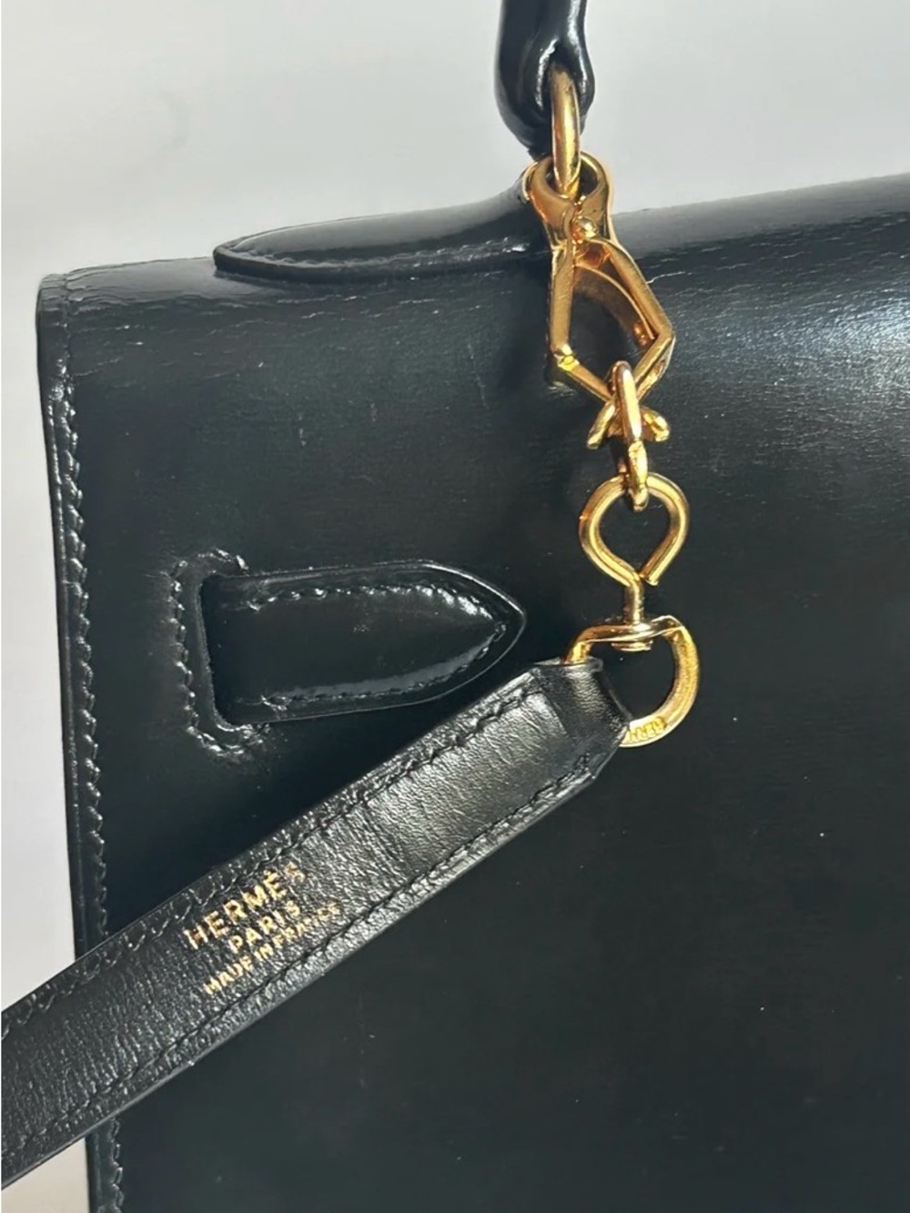Ultra Vintage 1960 Hermes Kelly 32 Box Calf Dust Bag, Lock/Key/Clochette, Strap - Picture 6 of 17